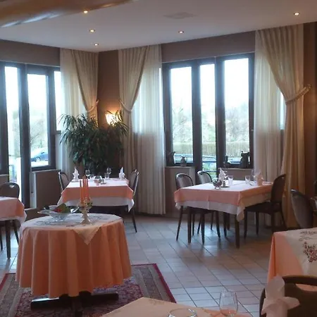 De La Frontiere Hotel