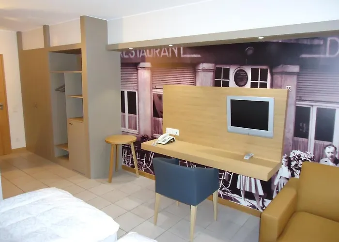 Отель De La Frontiere Frisange