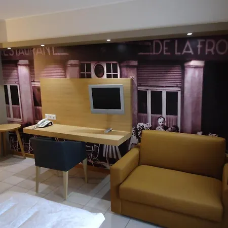 ホテル De La Frontiere 3*