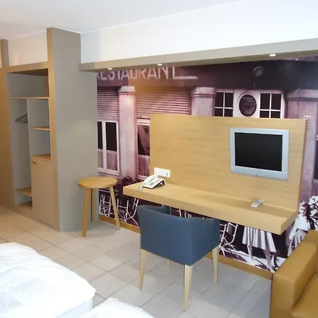 Otel De La Frontiere Frisange